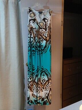 Sleeveless Turquoise and Brown Print V-Neck Maxi Dress